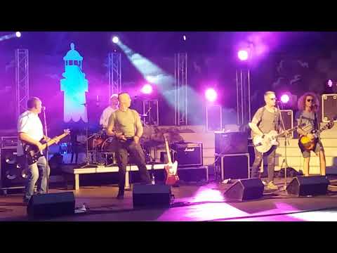 Līvi un Buks - Kādā brīnisķā dienā