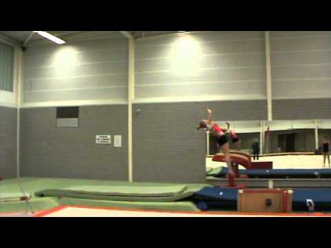 Leonie op Tumbling. Schroef achterover