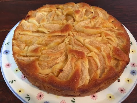 Super delicious traditional "German Apfelkuchen" (applecake)