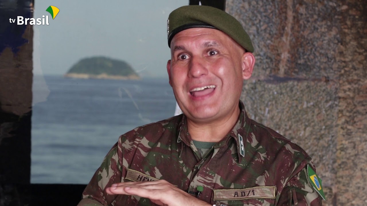 Conheça o Farol da Fortaleza de Santa Cruz da Barra