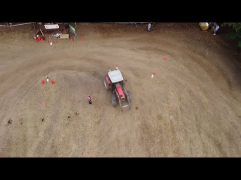 Traktorhajtás - Bakonytamási Lovas és traktoros családi nap