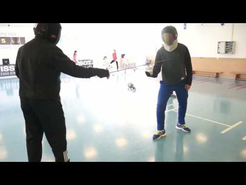 Sabre parry quarte with step back
