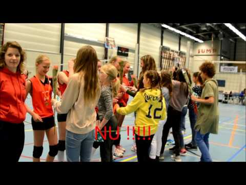 Kalinko MC3 deelt prijs uit aan Kalinko MC1 + speech Suus