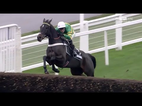 Chantry House wows on chase debut for Nicky Henderson at Ascot!