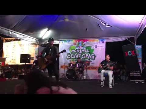 Dadilia band - Kau pilih Dia Live at Bentong Pahang