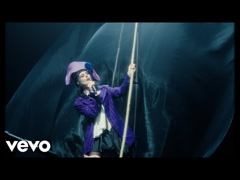 Sylvie Kreusch - Justice Breeze (Official Video)