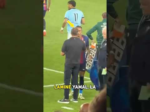 Raphinha entregó el brazalete a Lamine Yamal al salir