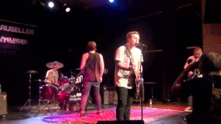 Turning the tides - Colours &amp; Crowns (LIVE)