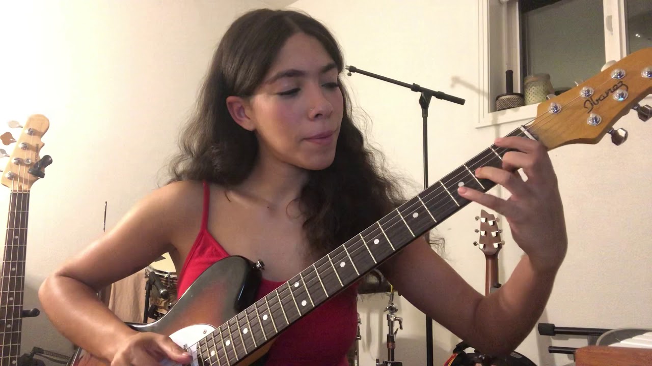 Promotional video thumbnail 2 for Halle Tomlinson