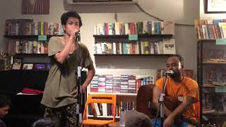 Download lagu Fourtwnty - Hitam Putih (Acoustic Live at Kios Ojo Keos, Jakarta 20/08/2019) mp3