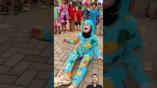 Download lagu Sorakin Siska 🤣 | @nurrayni25real #trending #funny #comedy #lucu #viral #shortvideo #shorts mp3