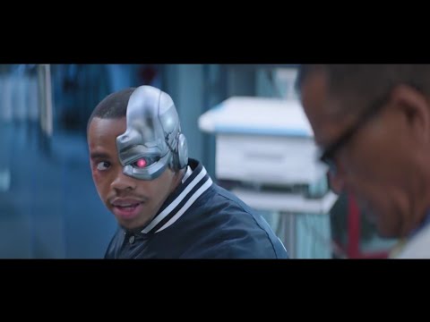 DOOM PATROL 1x02 (Victor stone) Cyborg Introduction |  BATMAN Easter Egg Scene