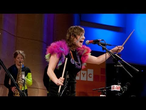 Studio 360 Live: tUnE-yArDs, "Gangsta"