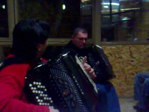 bojan nesic i dalibor markovic sviraju palmi (radisa urosevic snima).mp4