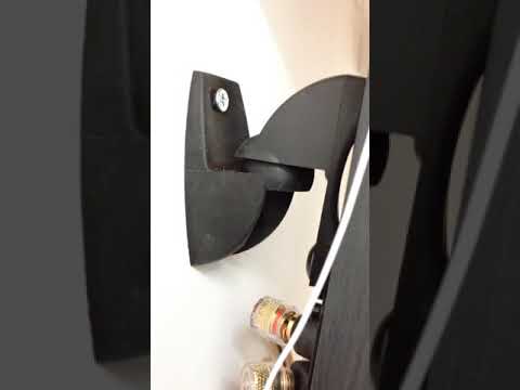 Vogel's VLB 500 speaker wall mount review – fail to hold a 4,5 kg Wharfedale 9.1 speaker