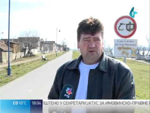 Futog: Nepropisno kretanje automobila na nasipu