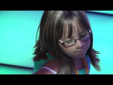 Lizzy Riley Dancing on Cruise 4