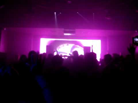 Gareth Emery - Polkadots 2010 (Oliver Twizt remix) by Afrojack @ Sutra 2011