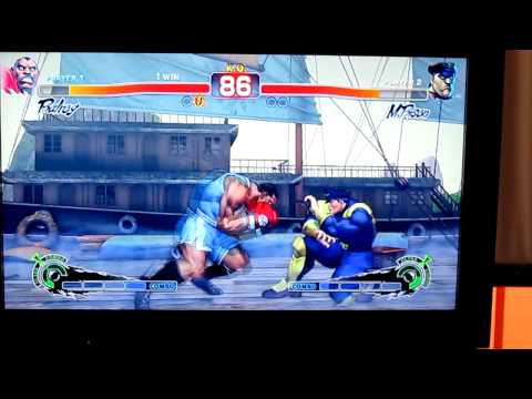 Alecs (Dictator) vs BikeMoney (Rog) - Winners Final - Battlekon SSF4 Tourney @ Otaku Festival 2011