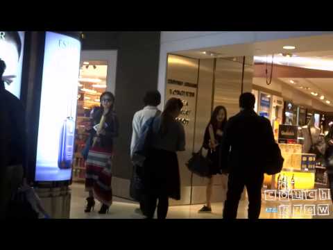 121111 Soyou & Dasom Wave~ @ LAX Airport Departure [SBS Kpop Super Concert]