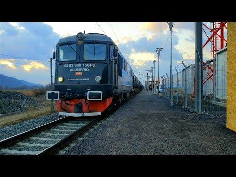 DA-060 PSP Cargo (4K) cu tren de marfă în Halta Bretea Mureșană
