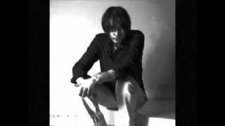 A medio camino ANTONIO VEGA