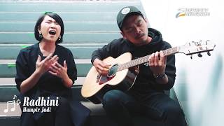 Hampir Jadi - Radhini (Live at Metro TV News)