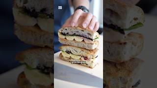 바나나 바질 땅콩버터 블루베리 샌드위치