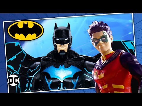 BATMAN flies into action with new BAT-TECH!