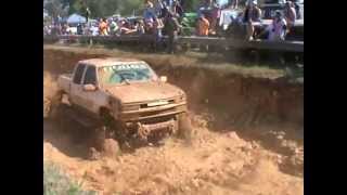 preview picture of video 'Shiloh Ridge Spookfest Mud Bog - Dtf Offroad Hitman'