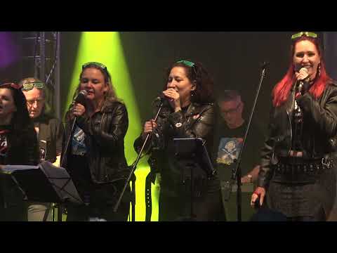 Hrací skříň Praha 25 let - live, křest CD, host Kamil Střihavka  30 songů, lze posouvat