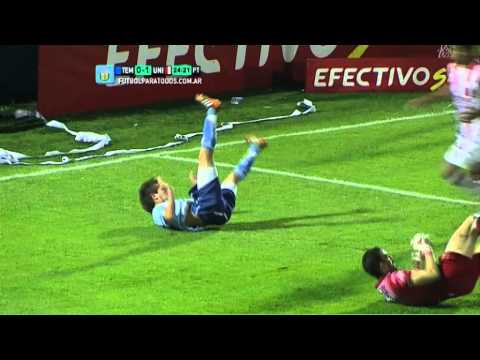 Castro le atajó un penal a Dinenno. Temperley 0 - Unión 1. B Nacional. Fecha 8. Fútbol Para Todos.