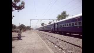 preview picture of video '12688 Dehradun/Chandigarh-Chennai Express'