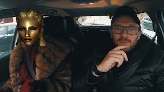 ПИТЕРСКИЙ ТАКСИСТ: ПОКАЗАЛ СЕКСУАЛЬНЫМ МОСКВИЧКАМ ЗЛАЧНЫЕ МЕСТА