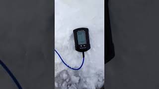 Почему на эхолоте прыгает глубина