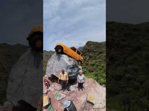 El Renault 4 de Zapatoca monumento - Vía Girón a Zapatoca  #zapatoca #dji #djiavata360 #renault