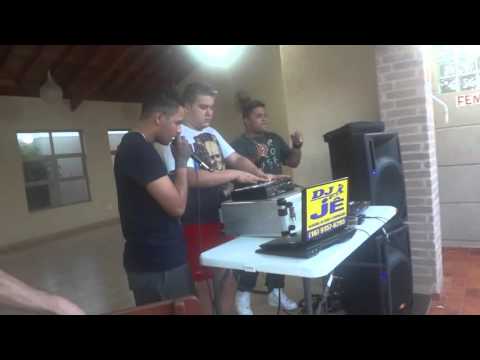 Mc Daleste e Mc Pet Cantano um trechinho da nova musica em Serrana confiram!!!