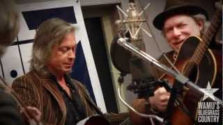 Buddy Miller &amp; Jim Lauderdale - It Hurts Me [Live at WAMU&#39;s Bluegrass Country]