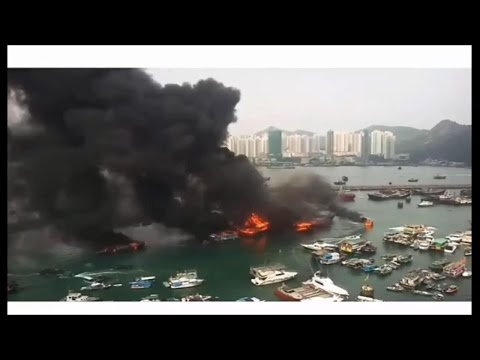 Пожар в Порту Гонконга - Boats On Fire A