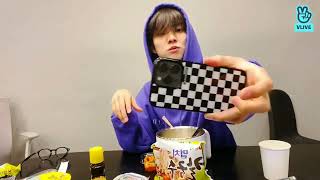 Download lagu Q (Changmin) THE BOYZ play Suzy's Song on his Vlive mp3 Download lagu Q (Changmin) THE BOYZ play Suzy's Song on his Vlive mp3