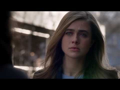 Michaela meets Zeke's mother - 1x16