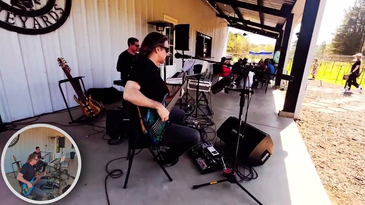 2MG (Two Man Group) Qualusi Vineyards Promo