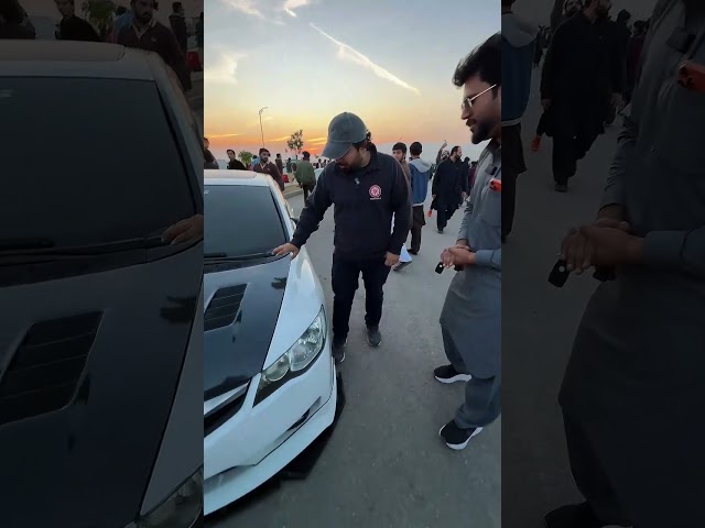 Spotted at the PakWheels Pe!shawar Auto Show: a Honda Civic Reborn on air suspension