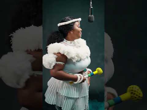 Charlotte lyf -Xola (Promo Video)