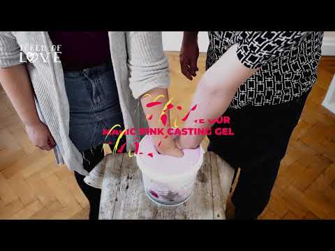 DIY Holding hands casting kit, how to make a couples 3D hand mould, holding hands mould.
