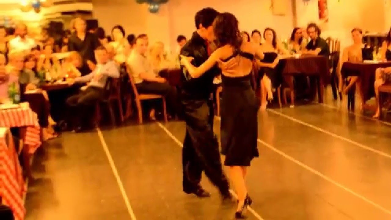 Video thumbnail for José Almar & Juliana Aparicio en Milonga Malena Sunderland Club 3/4