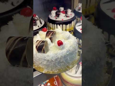 Most famous backers in Ujjain you must know #niveditabharti #backery #cakes #ujjain