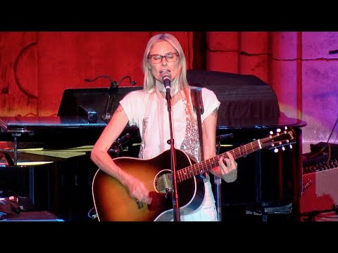 Aimee Mann, I Can't Help You Anymore (live), Mountain Winery, Saratoga, CA, Sept. 12, 2021 (4K)