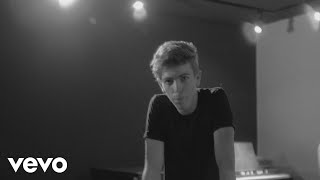 Dylan Hyde - Clearly (Acoustic)