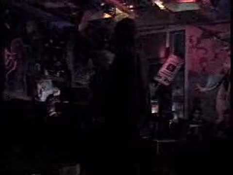 Low Red Center live @ 21st Street Co-Op 12/04/04 part 2